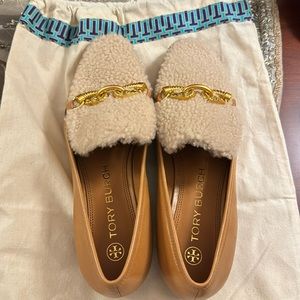 Tory Burch Sherpa brown loafer, Size 9